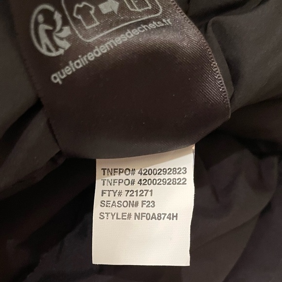 The North Face Women’s Arctic Parka Black Waterproof Coat - Picture 12 of 12